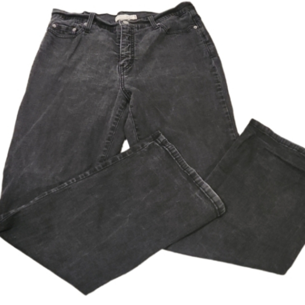 Vintage black levis bootcut jeans 512 slimming
